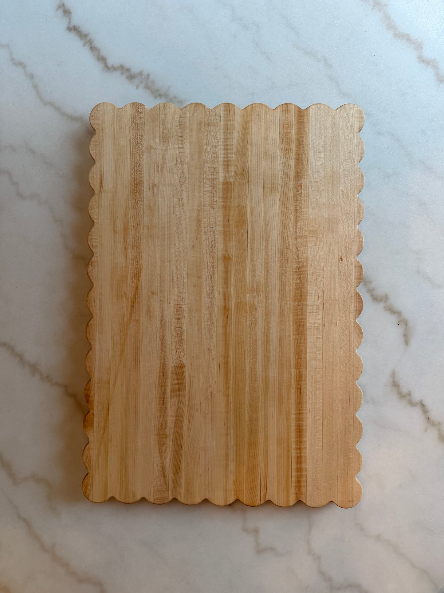 Harper Oversized Heirloom Board — Scallop Edge