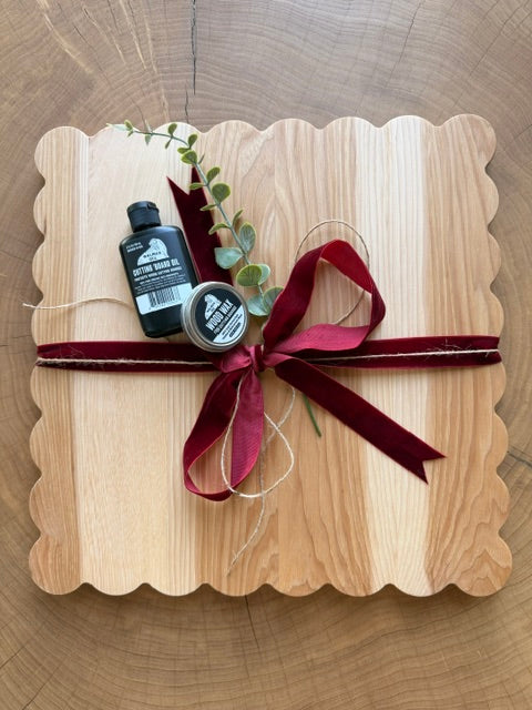 The Haylee Everyday Bundle — 15" Scalloped Cutting Board + Care Kit