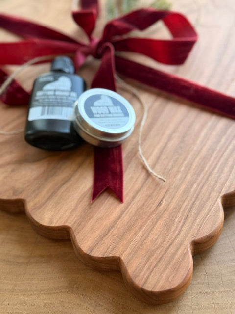 The Ainsley Signature Bundle — 15" Scalloped Heirloom Board + Care Kit